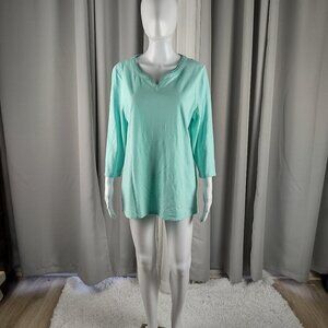 Chico's Women's Pastel Green 100% Cotton V-Neck Shirt Size 1 (= 8-10 Med) (NWT)